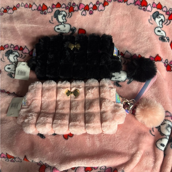 Chic Furry Cosmetic Bags in Pink and Black - Picture 1 of 2